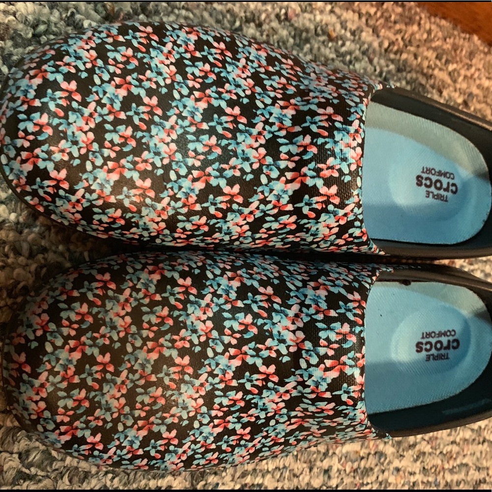 Crocs nursing shoes